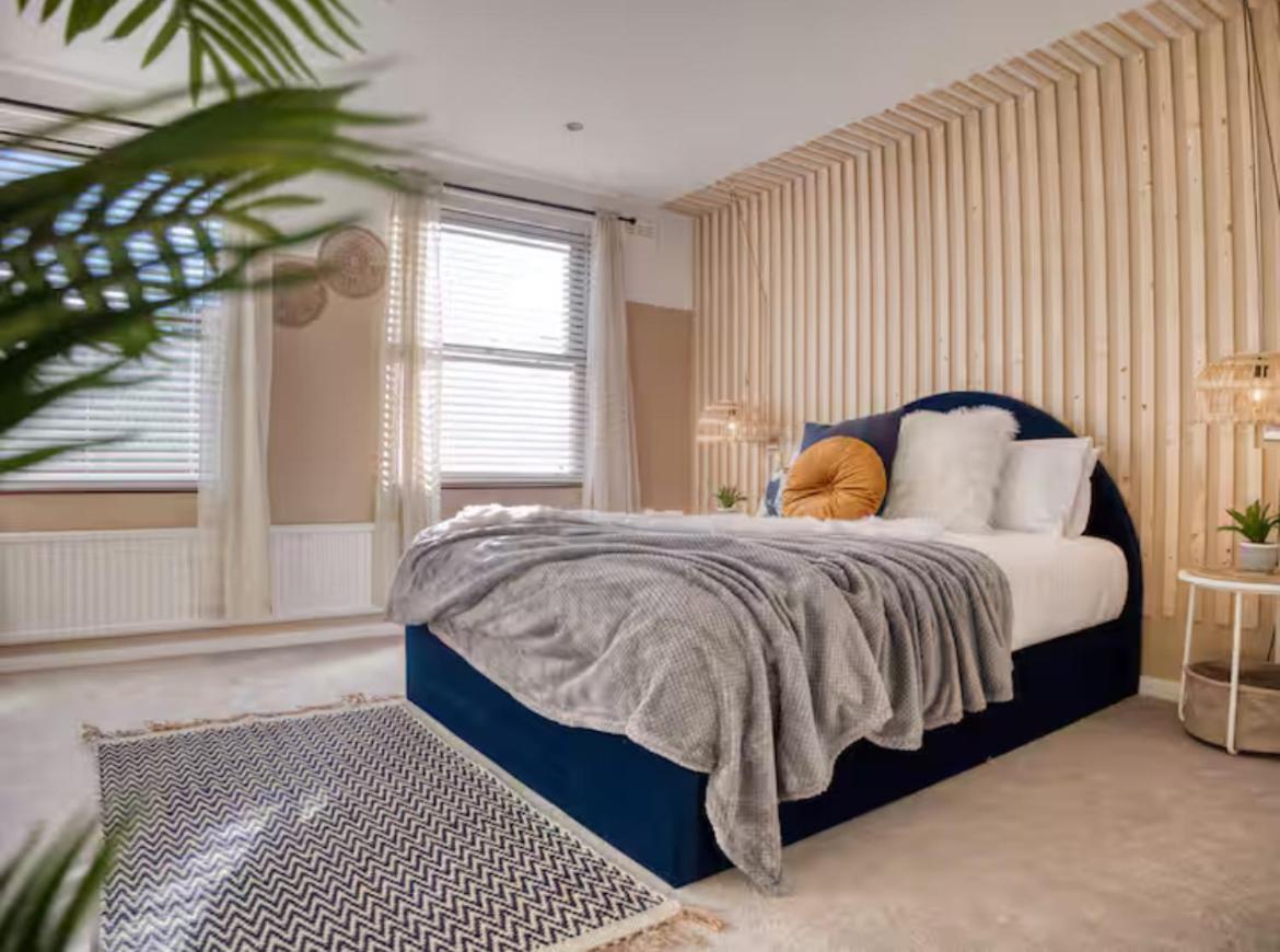 The Zen Den With Hot Tub And Garden Villa Londen Buitenkant foto